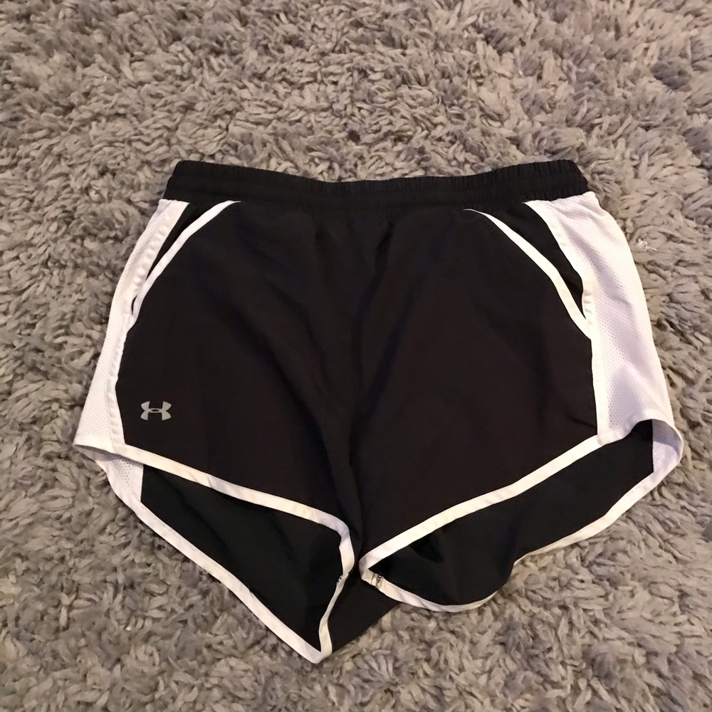 Under Armour black and white shorts with pockets.
